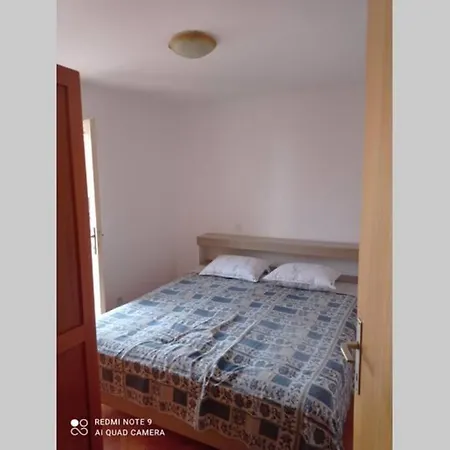 Kuca Za Odmor Ljubica 希贝尼克