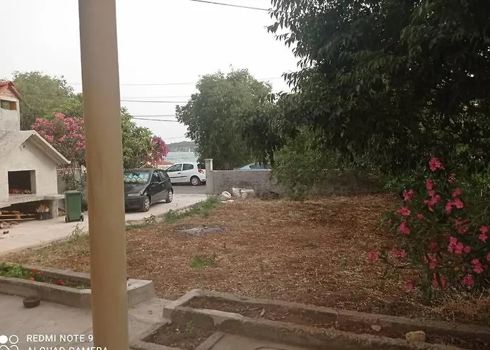 בית נופש Kuca Za Odmor Ljubica שיבניק