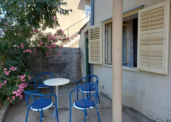 Semesterbostad Kuca Za Odmor Ljubica Šibenik