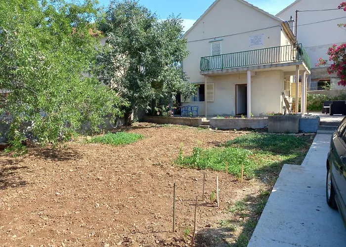 Kuca Za Odmor Ljubica Feriehus Šibenik